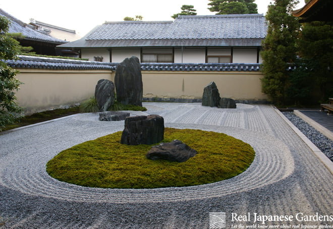 Stone Setting Arrangement in the Japanese Garden